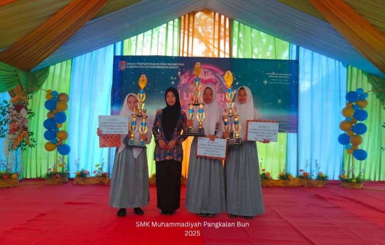 Siswa SMK Muhammadiyah Pangkalan Bun Borong Juara Lomba Resensi Buku Tingkat Kabupaten