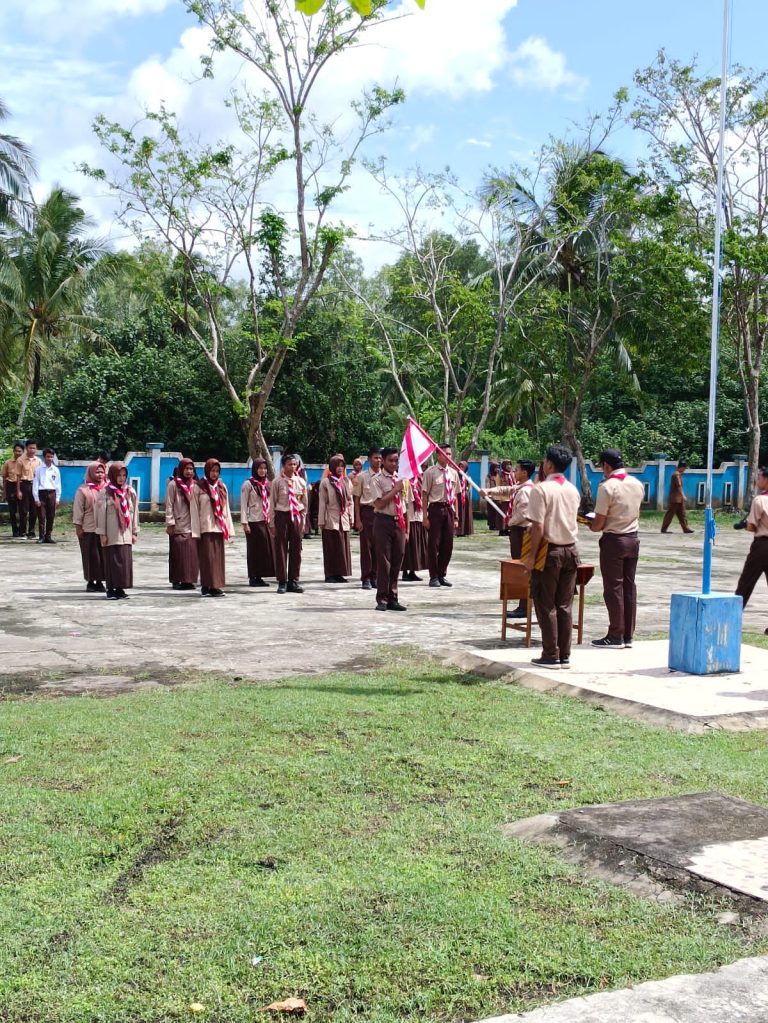 Pelantikan Ketua OSIS dan Ketua Dewan ambalan SMAN 1 Jelai periode 2023-2024